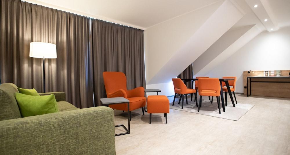 Best Western Hotel Polisina Ochsenfurt Exteriör bild