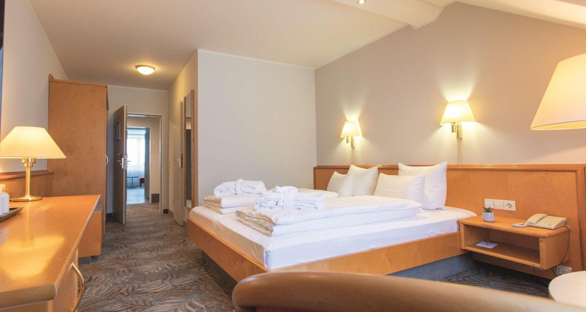 Best Western Hotel Polisina Ochsenfurt Exteriör bild