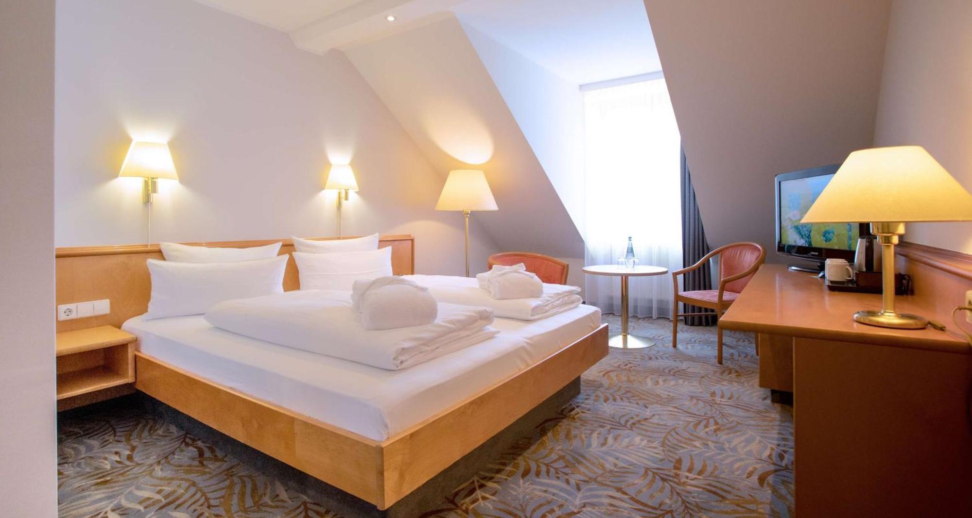 Best Western Hotel Polisina Ochsenfurt Exteriör bild